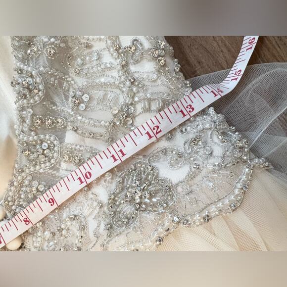 Madison James wedding gown MJ200 full tulle skirt beaded bodice open back - Picture 10 of 13